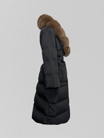 Пуховик 8820 однотонный удлиненный с мехом накладными карманами и поясом