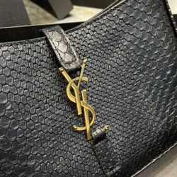 Saint Laurent Le 5 à 7 Hobo Bag