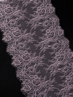 Кружево шантильи нежно-розовое неэластичное ширина 22 см купон 2.9 м