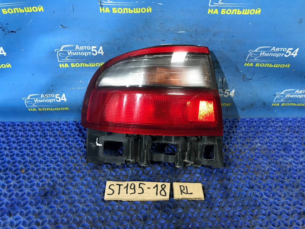 Стоп левый TOYOTA CORONA 1993