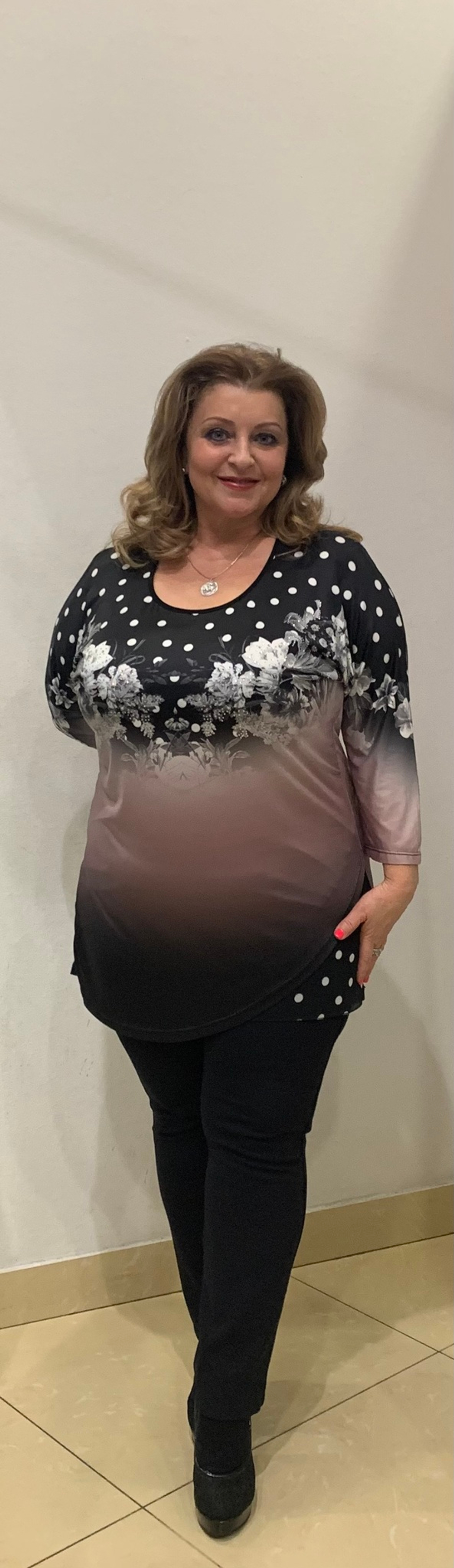 Тонкая туника с пудровым цветочным принтом