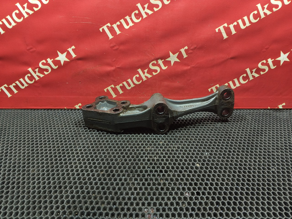 Кронштейн кабины задний