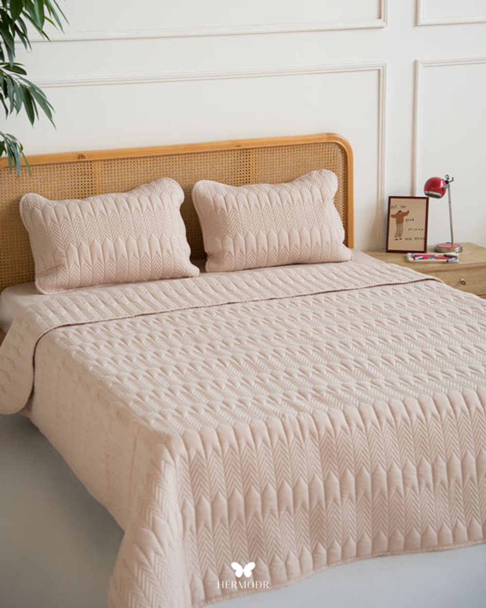 Комплект стеганного покрывала и 3 наволочек Kaj Nescafe Brown Hermodr 130220305 Иран