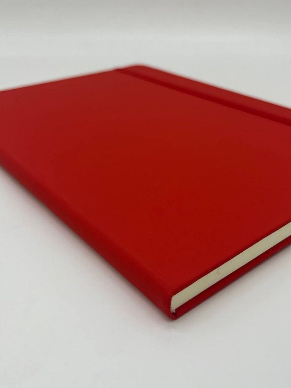 Блокнот В5 25*17см 80 л красный (201688429-9)