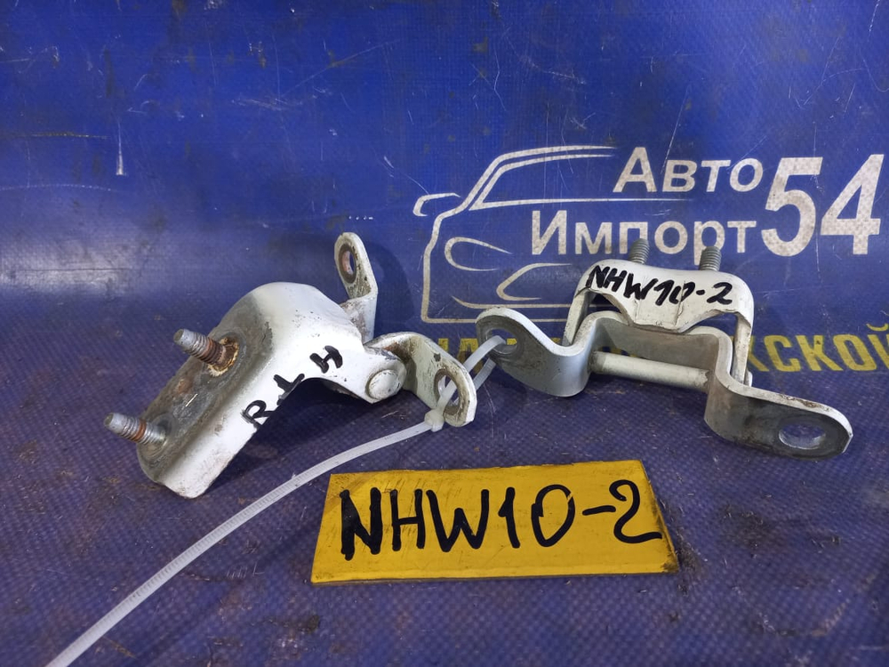 Петля двери задней левой TOYOTA PRIUS 1998