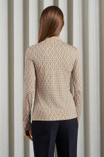 22910 Джемпер женский (серо-оранжевый принт)