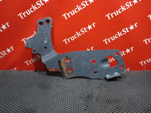 Кронштейн усилителя бампера левый 2021г.