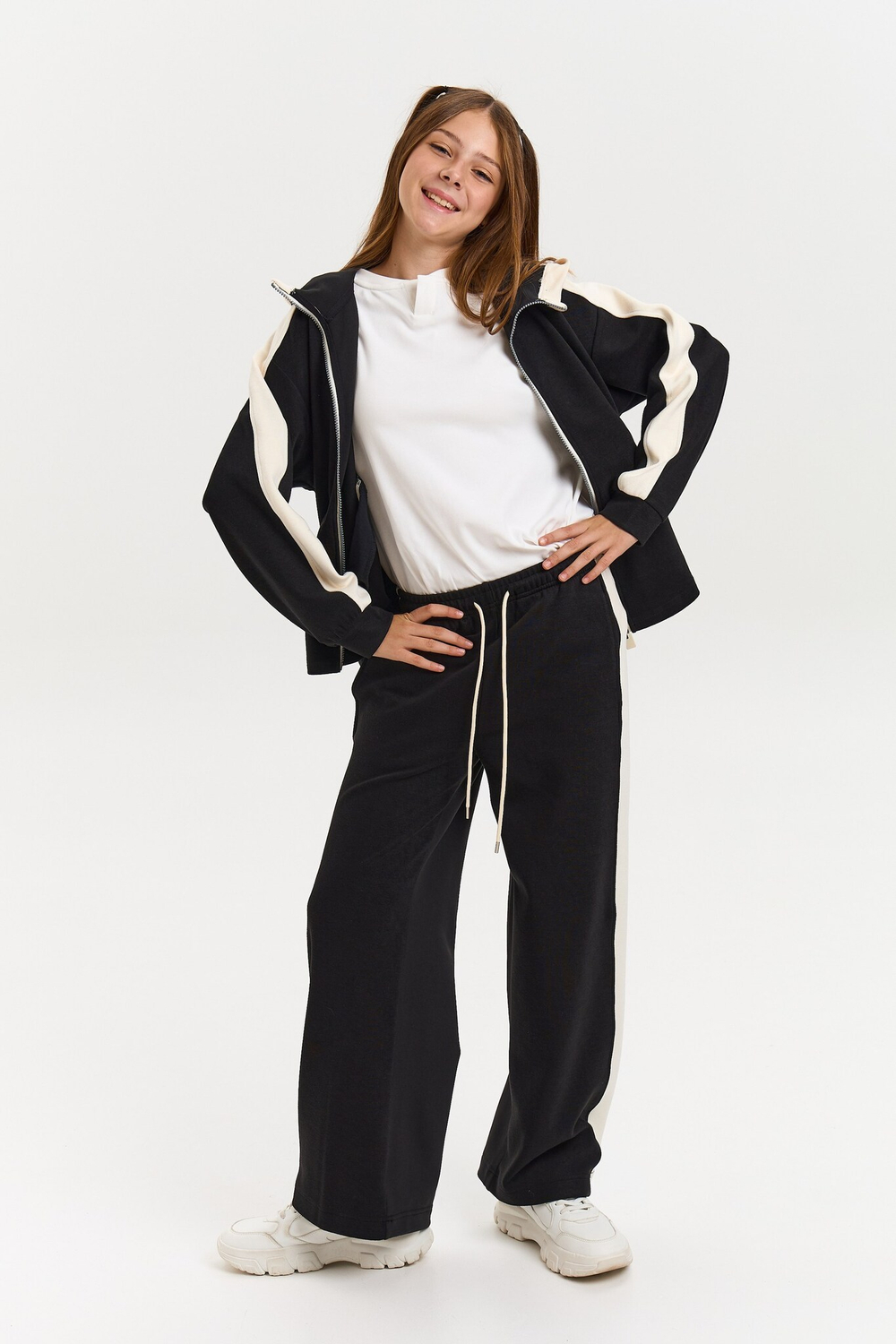 Толстовка дл/р д/д DELORAS 22773