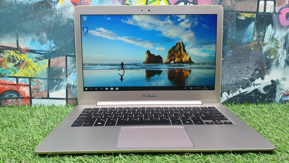 Ультрабук ASUS ZenBook FHD