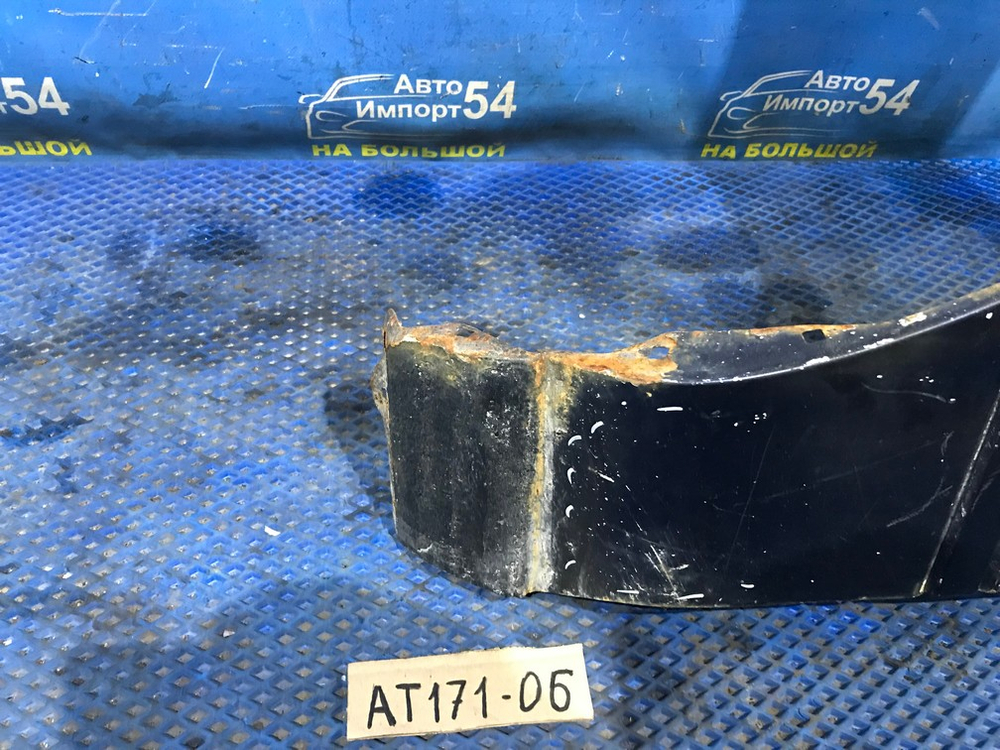 Крыло переднее левое TOYOTA CARINA 1990