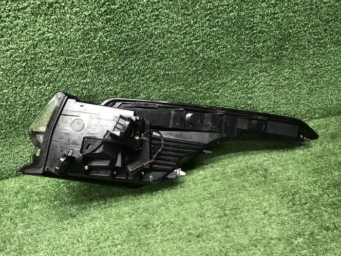 Фонарь левый внешний Zeekr 001 (2021-н.в.)