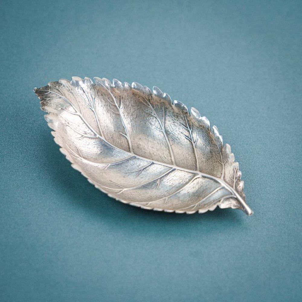 Лист из серебра
