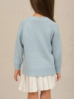 Джемпер вязаный для девочки с вышивкой