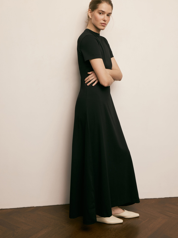 Платье «Pure Essence» черный