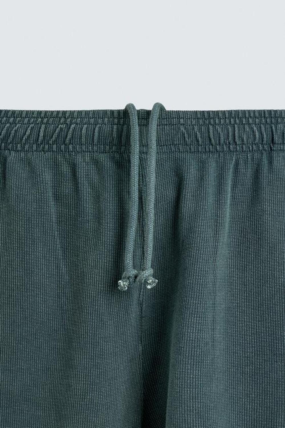 ZARA ШОРТЫ С ВАФЕЛЬНОЙ ФАКТУРОЙ И ЭФФЕКТОМ ПОТЕРТОСТИ, ЗЕЛЕНЫЙ