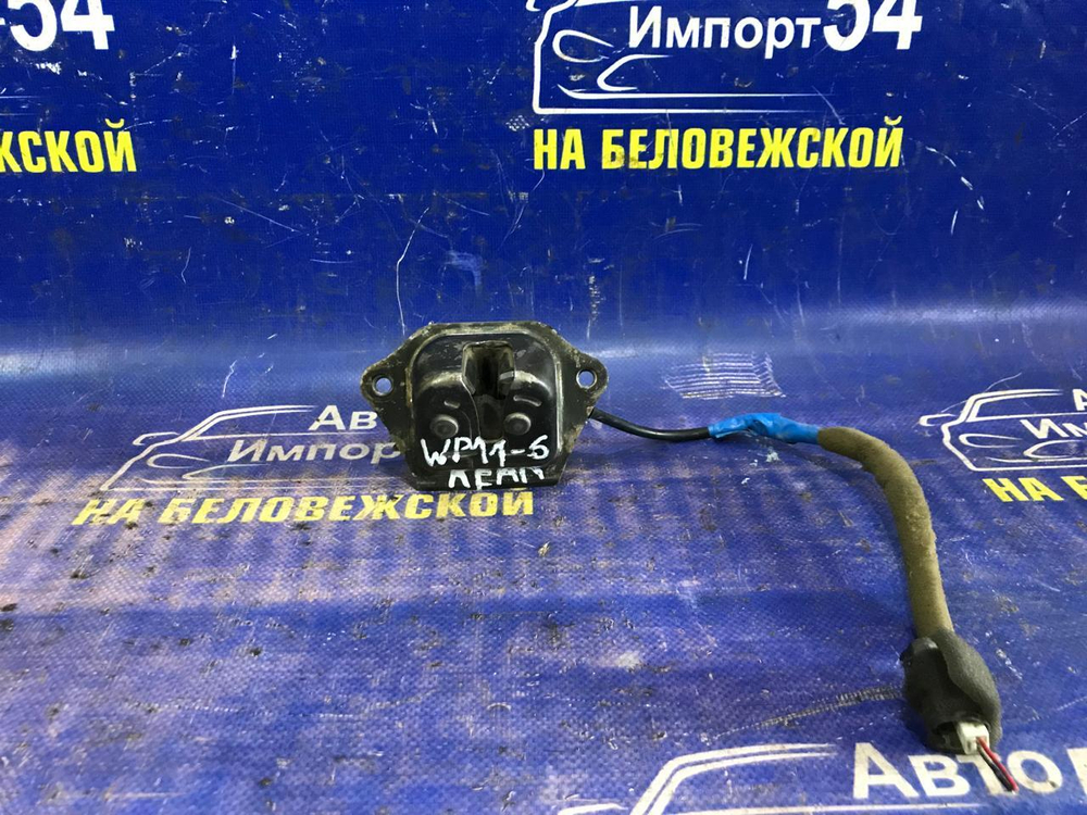 Замок багажника NISSAN PRIMERA 1997
