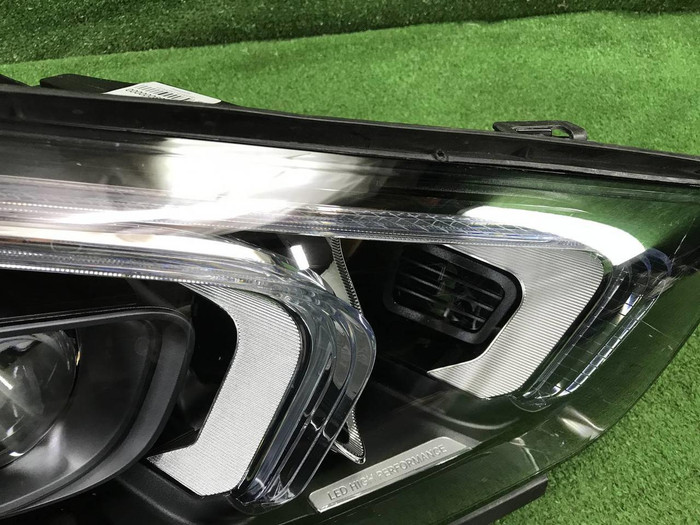 Фара правая Mercedes GLE V167 (2018-2024) LED