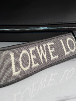 Сумка-мессенджер Loewe