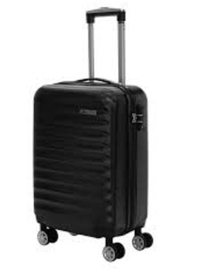 Чемодан пластиковый на колесах