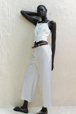 ZARA КОРОТКИЙ ЖИЛЕТ НА БРЕТЕЛЯХ, БЕЛЫЙ