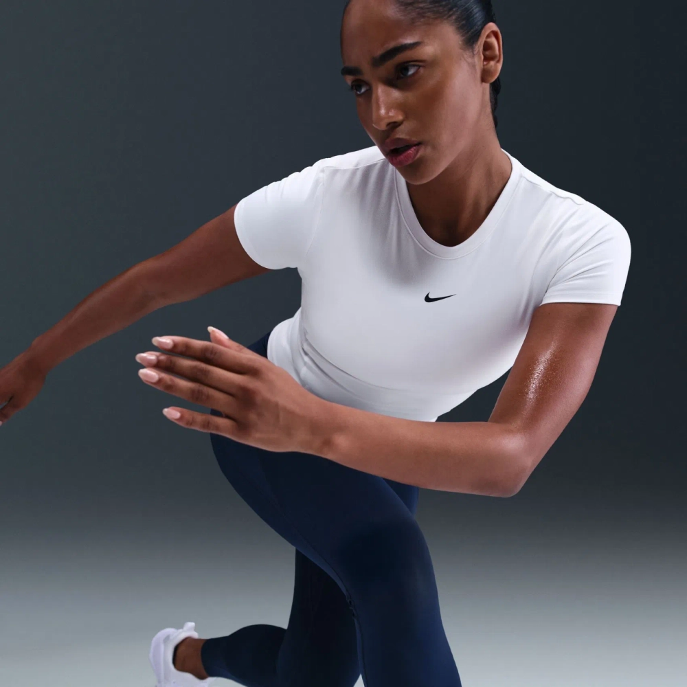 IM9638-100 Футболка тренировочная Nike One Fttd Ss Top W