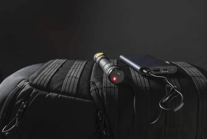 Фонарь Armytek Partner C2 Magnet USB Warm (F07802W)
