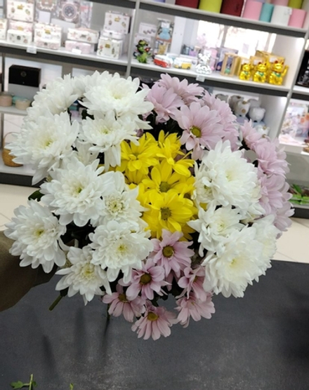 Хризантемы микс 7 веток 21 января