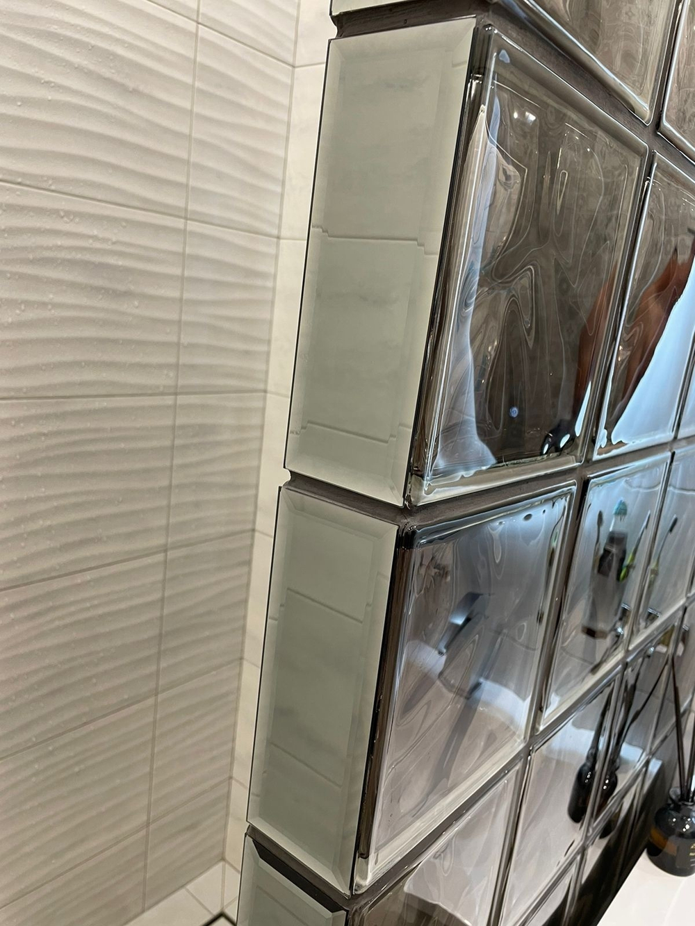 Стеклоблок чёрный волна окрашенный изнутри  Vitrablok  19x19x8