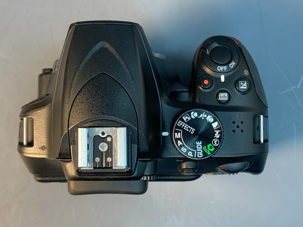 Nikon D3400 body 19576 Кадров