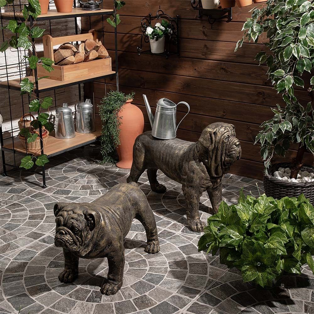 Садовая скульптура Сэр Ватсон в костюме