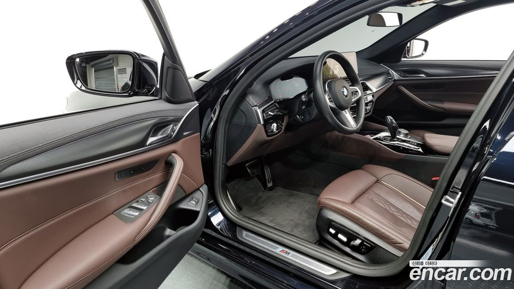 BMW 5 Series (G30) 523d M Sports (11.2022)