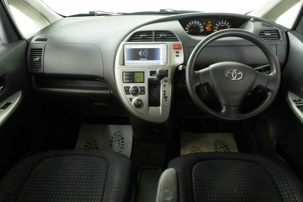 Toyota Ractis, 2010 год