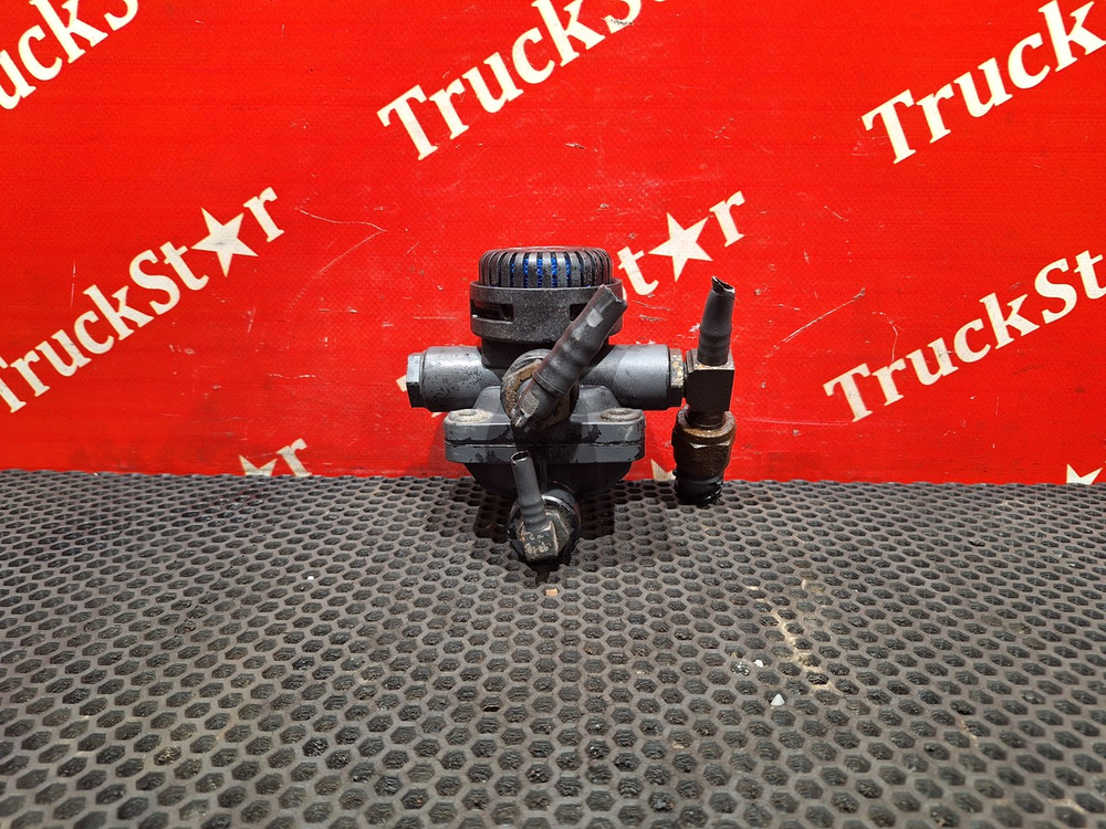 Клапан ускорительный