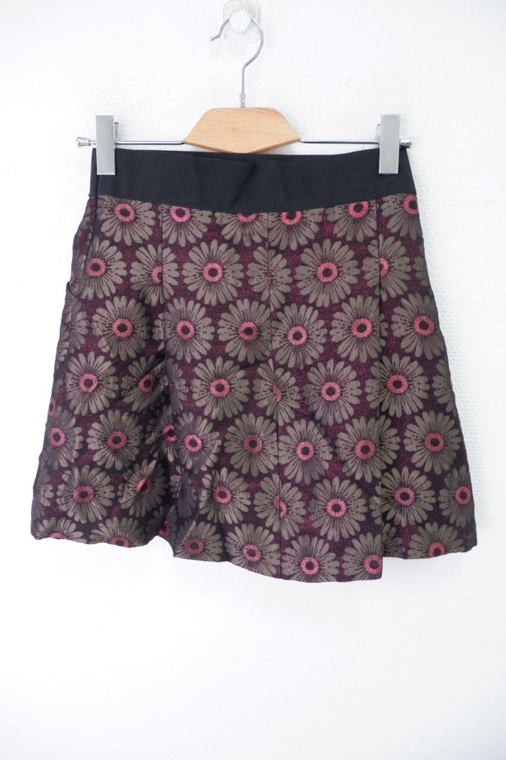 Юбка красивая 40 размер