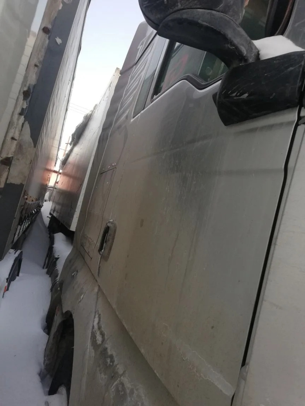 SITRAK C7H 4x2 Седельный тягач ZZ4186V391HE (Дизельный, 12,4 л, 480 л.с., AT)