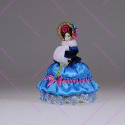 Кукла-шкатулка с ложементом Барышня с муфтой