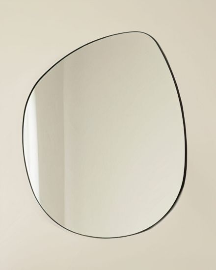 Ассиметричное настенное зеркало “Анора”