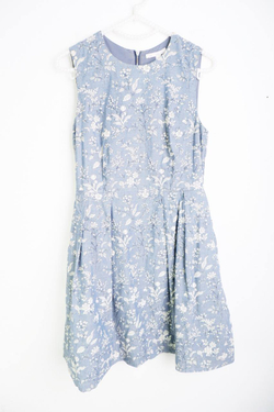 Платье Gap с красивым принтом, маркировка 0, визуально на 40 размер