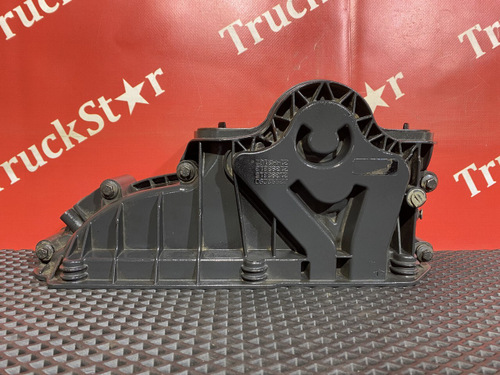 Крышка плиты двигателя 2018г.