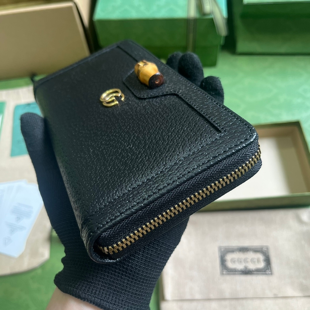 Gucci Diana Wallet