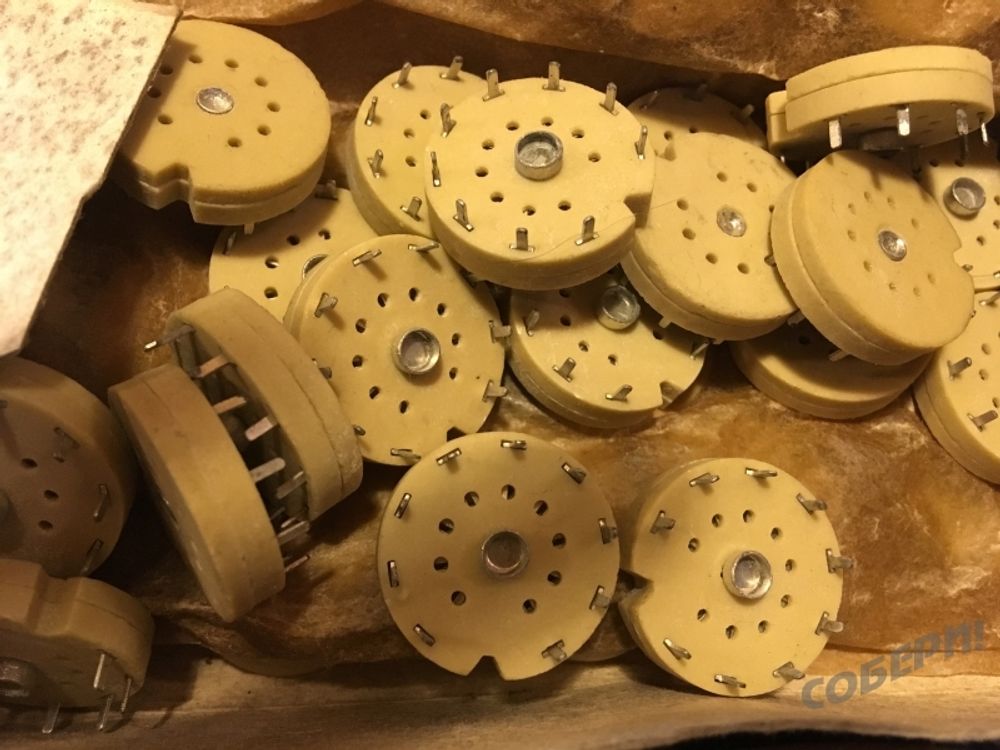 ламповая керамическая панелька для 6П14П, 6П15П, 6Ф3П, 6Ж32П, 6Н23П, 6Н1П, 6Н3П, 6Н24П, 6Ж49П, 6Ж52П, EL84, EL86, ECC88, ECC88 купить