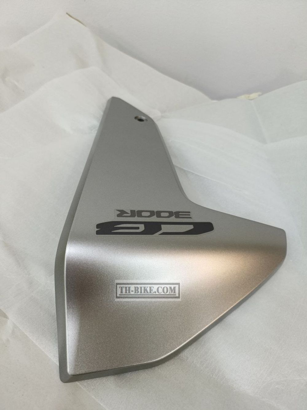 64450-K0A-E10ZA. SHROUD SET, R. (WL). HONDA