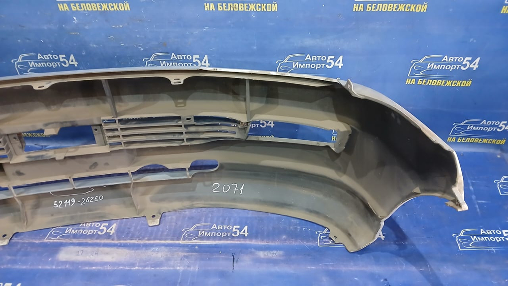 Бампер передний TOYOTA REGIUS 1998