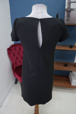 Платье Zara с коротким рукавом 42 размер