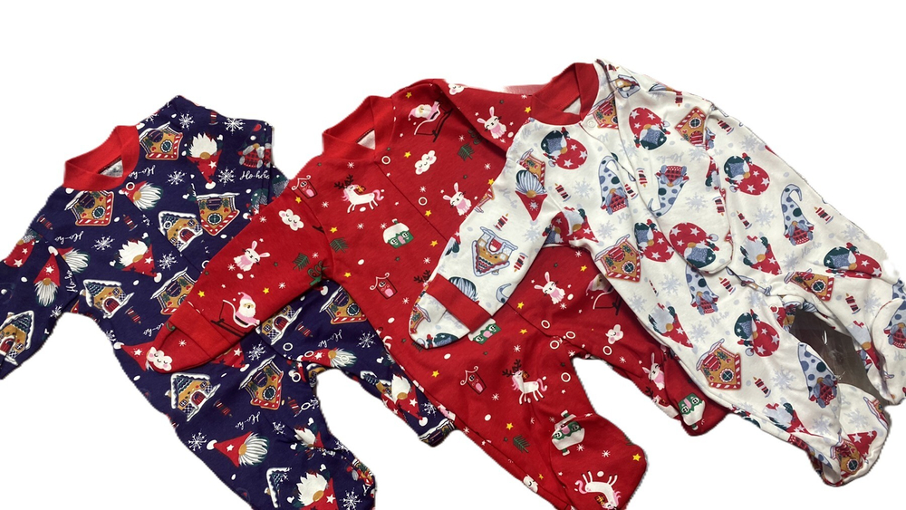 Комбинезоны с новогодним принтом из хлопка с закрытой ножкой на рост 56 см