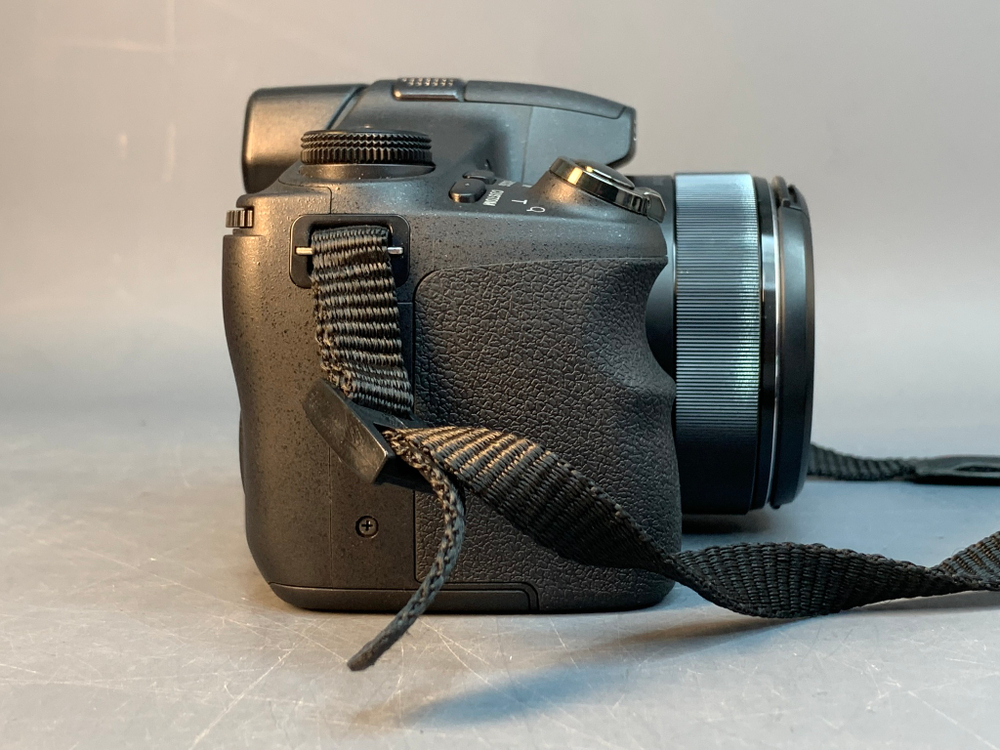 Sony Cyber-shot DSC-HX200