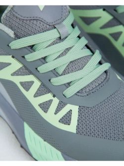 Облегченные беговые кроссовки