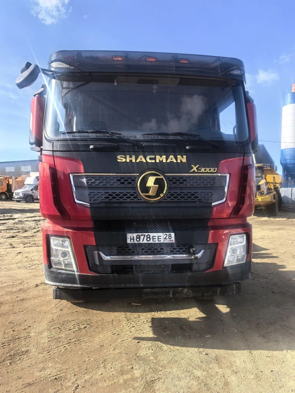 Shacman (Shaanxi) SX* 6x6 Седельный тягач SX42586V385 (Дизельный, 11,6 л, 423 л.с., МТ)