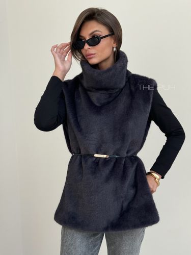 Графитовая манишка из эко-меха с поясом