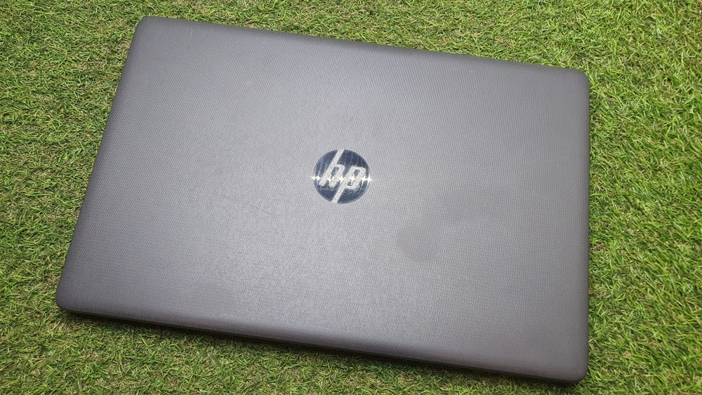 Ноутбук HP i3-7/8Gb